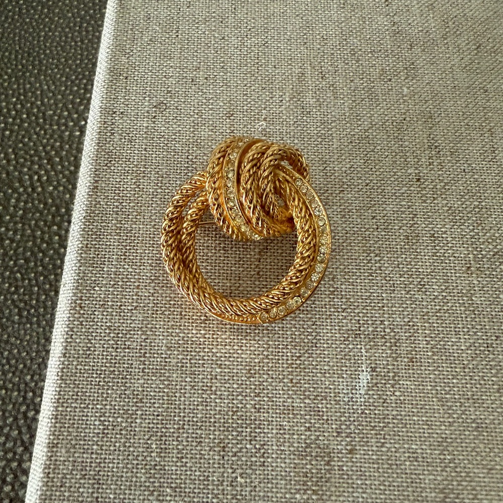 Christian Dior Brooch - Picture 4 of 8